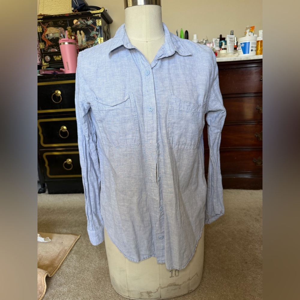 Forever 21 Light Blue Casual Button Down Shirt